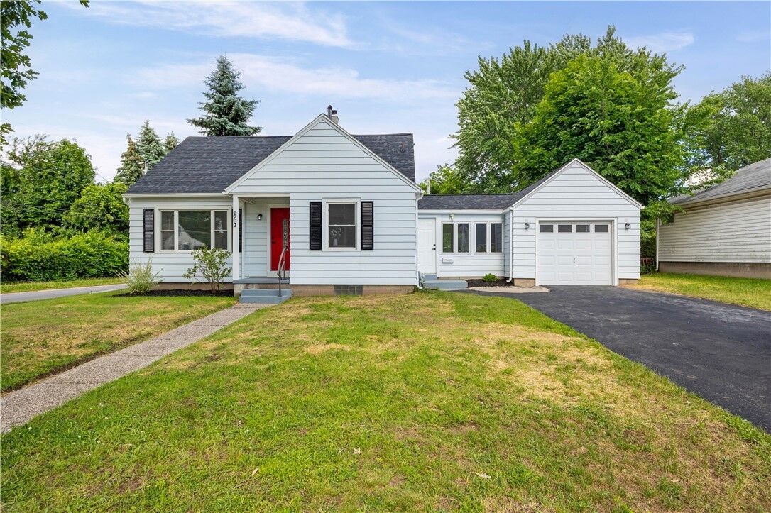 Property Photo:  162 Newton Road  NY 14626 