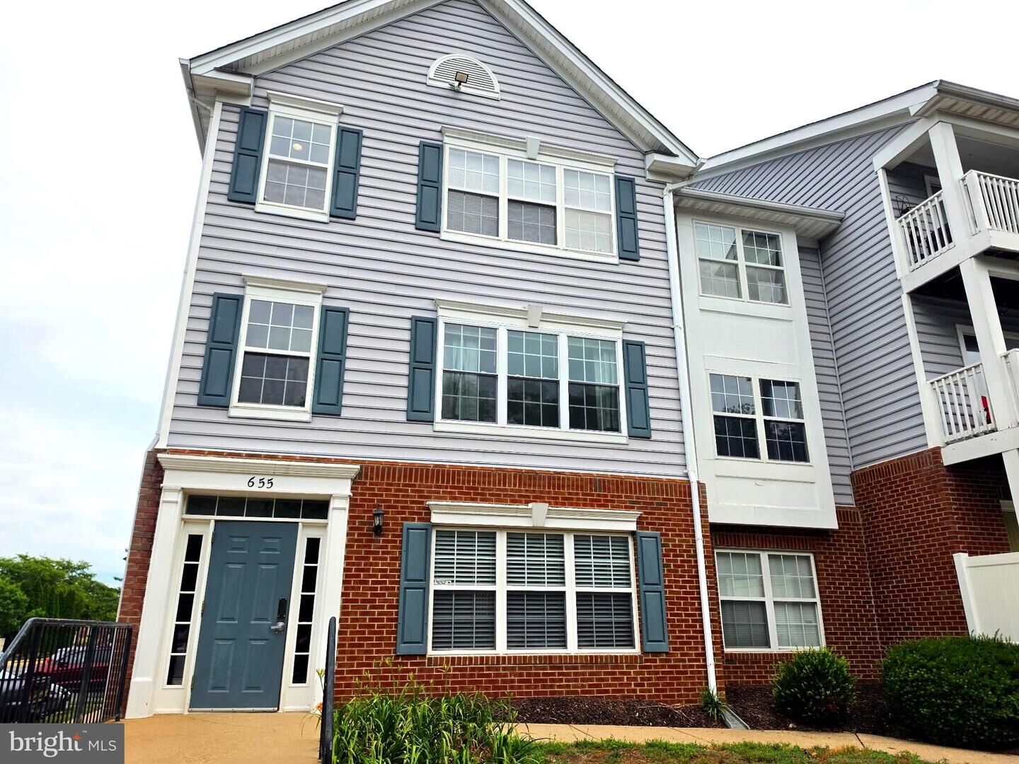 Property Photo: 655 Constellation Square SE B VA 20175