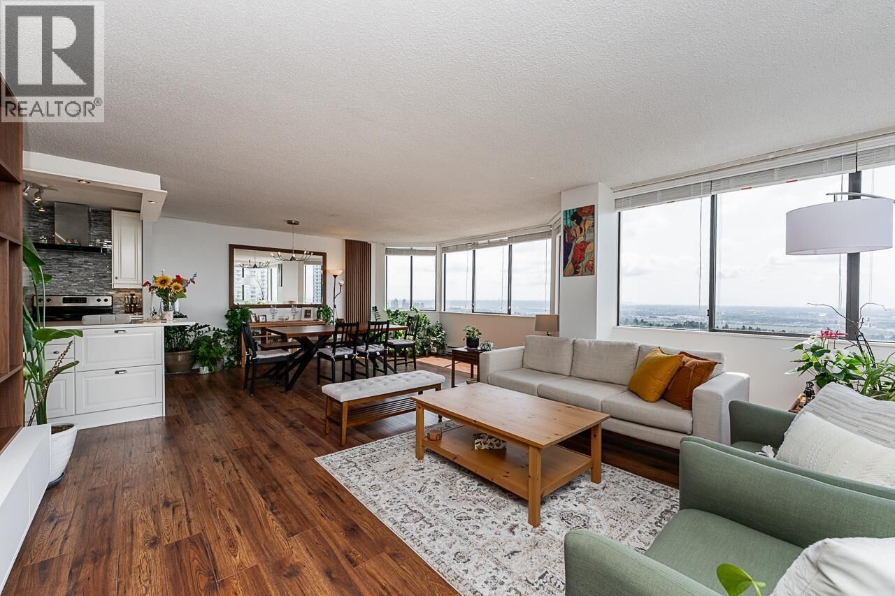 Property Photo: 6540 Burlington Avenue 2505 BC V5H 4G3