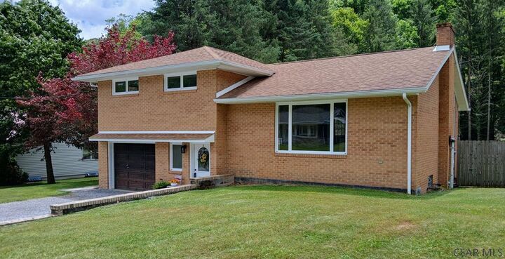Property Photo:  117 Pulaski Ave  PA 15906 