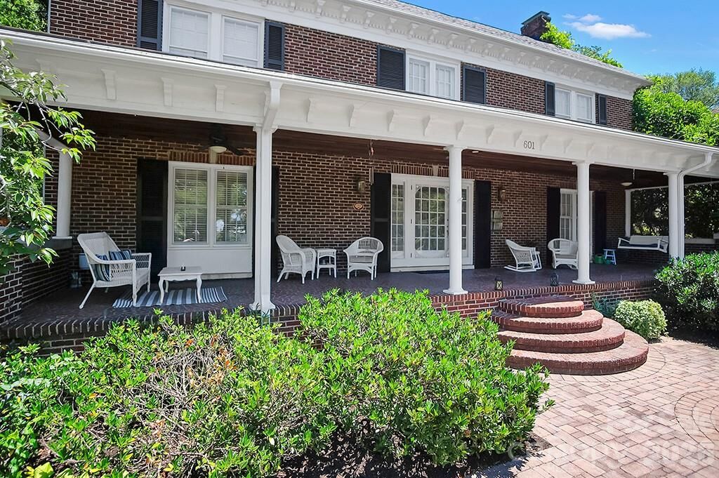 Property Photo: 601 S Washington Street NC 28150