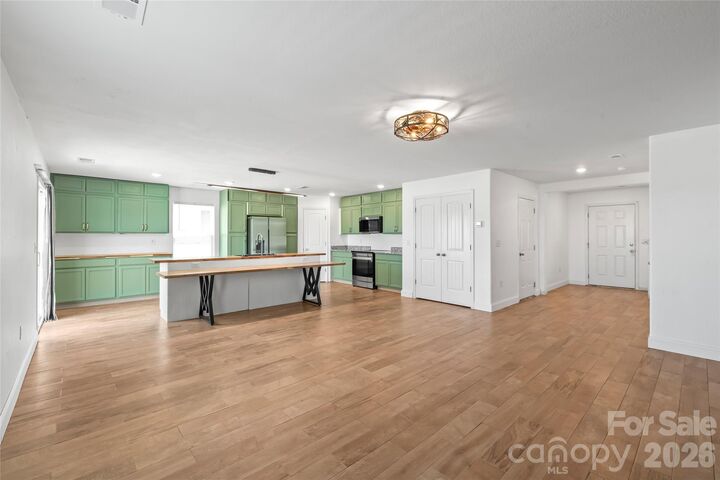 Property Photo: 1232 Phifer Road NC 28086