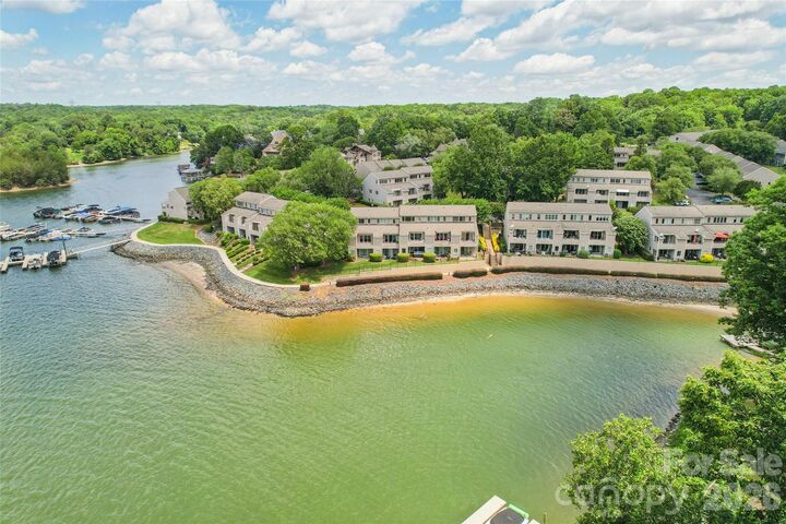 Property Photo:  14039 Queens Harbor Road  NC 28278 
