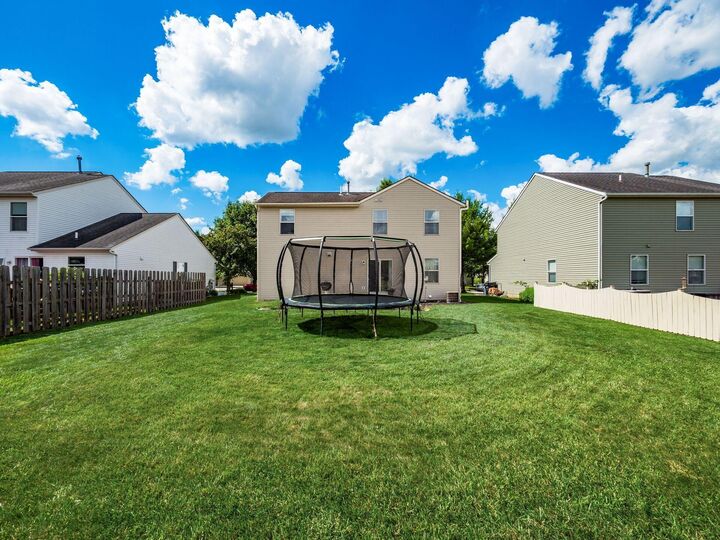 Property Photo:  5782 Camhurst Court  OH 43119 