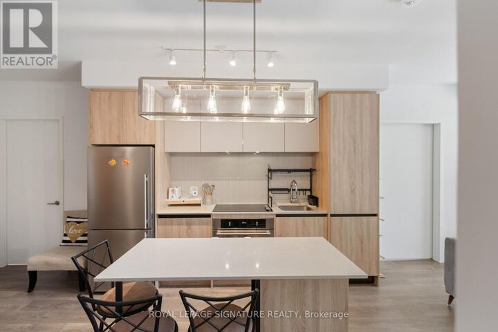 Property Photo: 8 Beverley Glen Boulevard 228 ON L4J 0L5