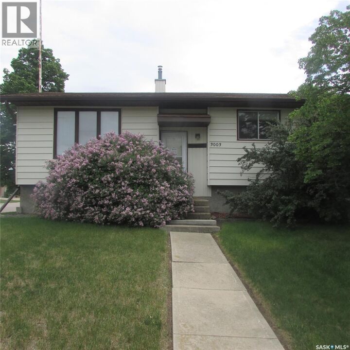 Property Photo:  3003 Doan Drive  SK S4V 1H6 
