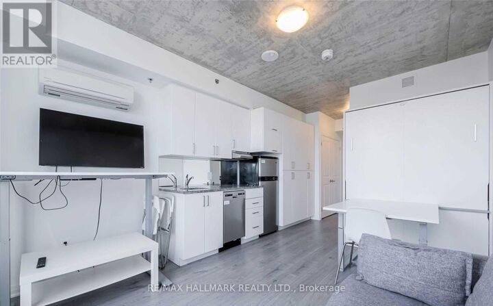 Property Photo: 1900 Simcoe Street North 436 ON L6E 0M7