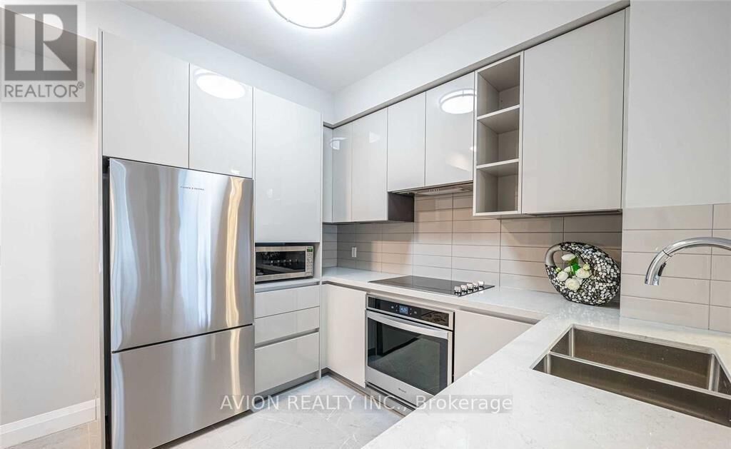 Property Photo: 398 Highway 7 Street East 510 ON L4B 1A7