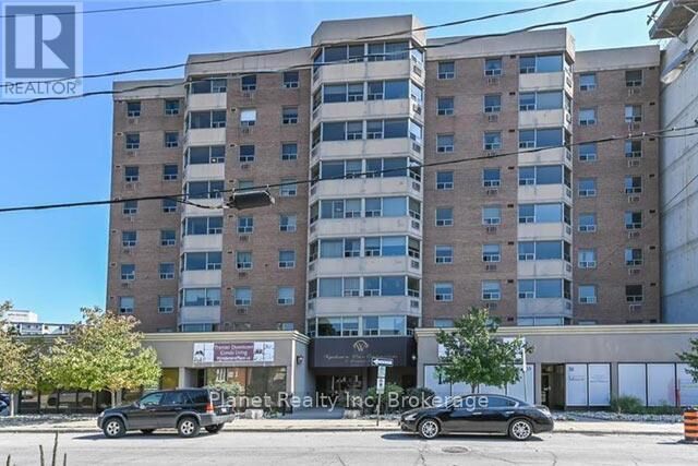 Property Photo:  55 Yarmouth Street 902  ON N1H 7R4 