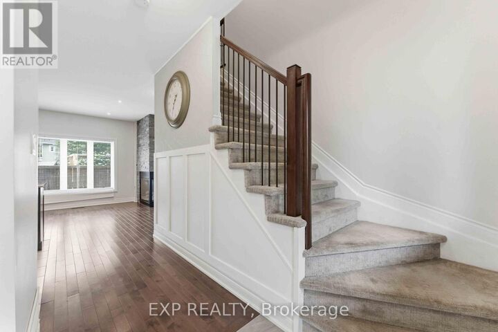Property Photo: 979 Admiral Avenue ON K1Z 6L8