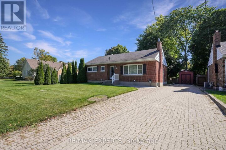 Property Photo: 87 Eugenia Street Lower ON L4M 1P9