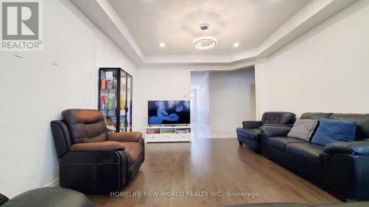 Property Photo:  28 Fallharvest Way  ON L4A 4V8 