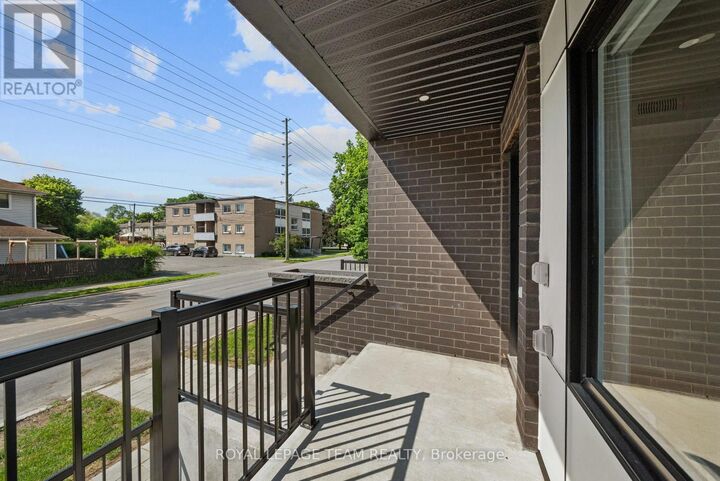 Property Photo: 998 Hollington Street Main ON K1Z 6K6