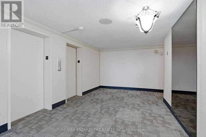 Property Photo: 222 Jackson Street West 606 ON L8P 4S5