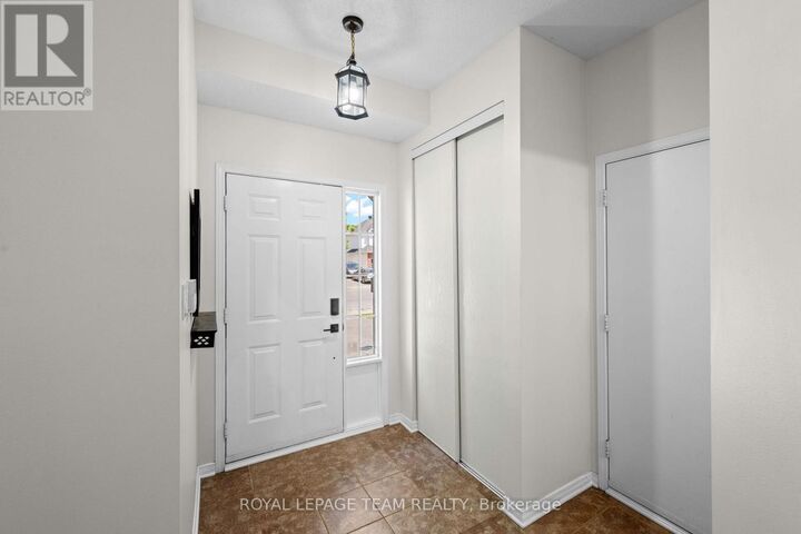 Property Photo:  73 Deerfox Drive  ON K2J 4V1 