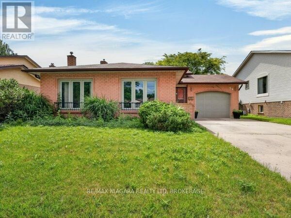 Property Photo: 34 Crestcombe Road ON L2S 2J4