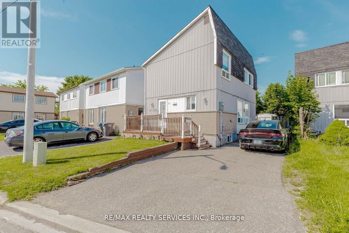 Property Photo:  13 Greenbush Court  ON L6S 2K2 