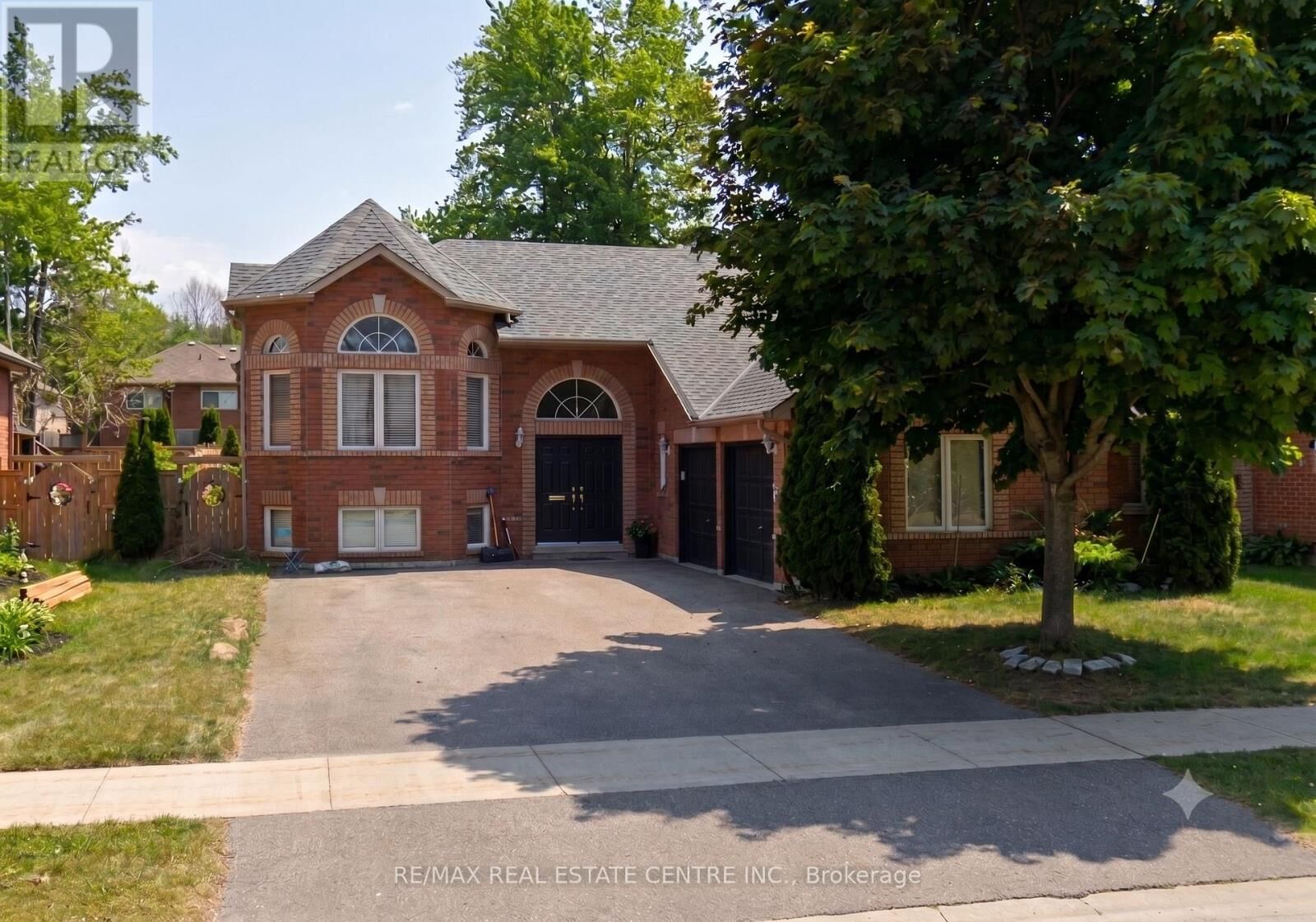 Property Photo:  431 Ramblewood Drive  ON L9Z 1P3 