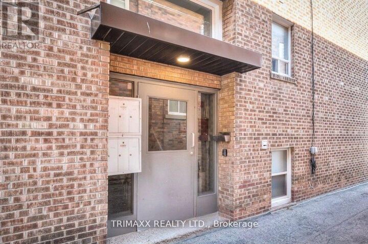 Property Photo:  6 Seventeenth Street 1  ON M8V 3K3 