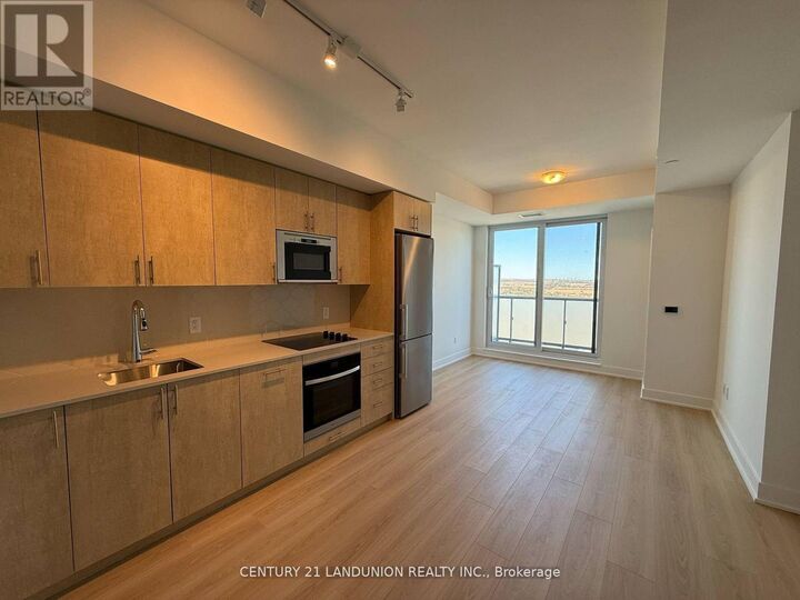Property Photo:  2545 Simcoe Street North Ph19  ON L1L 0W3 