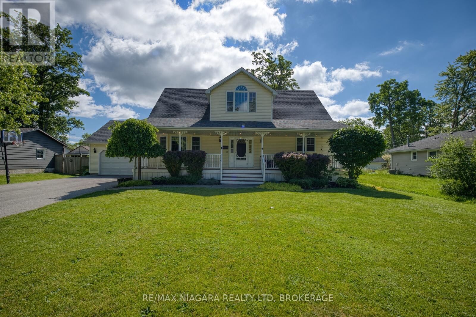 Property Photo:  664 Lakeview Road  ON L2A 4X1 