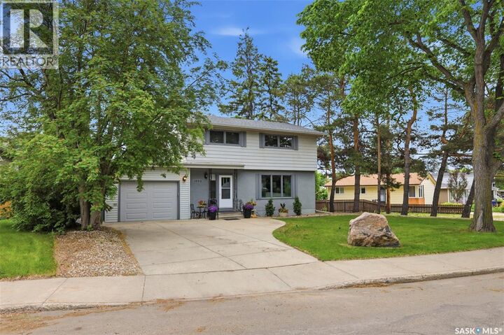 Property Photo:  1660 Alexandra Avenue  SK S7K 3C3 
