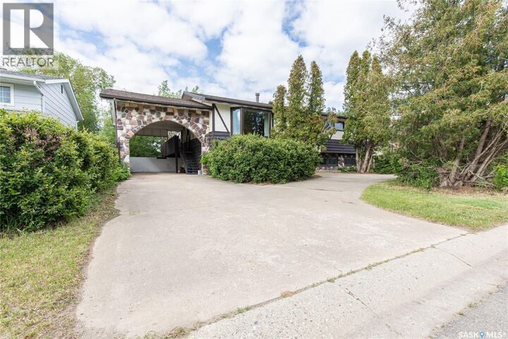 Property Photo: 1426 Spadina Street SK S6H 7C9