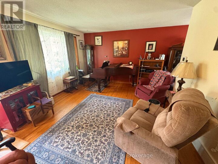 Property Photo: 14 Glanworth Avenue ON N5R 1E7