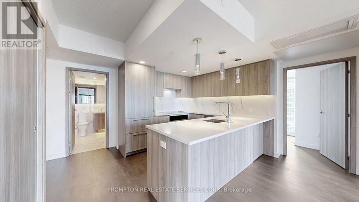Property Photo: 3 Concord City Place Way 4110 ON M5V 0X3