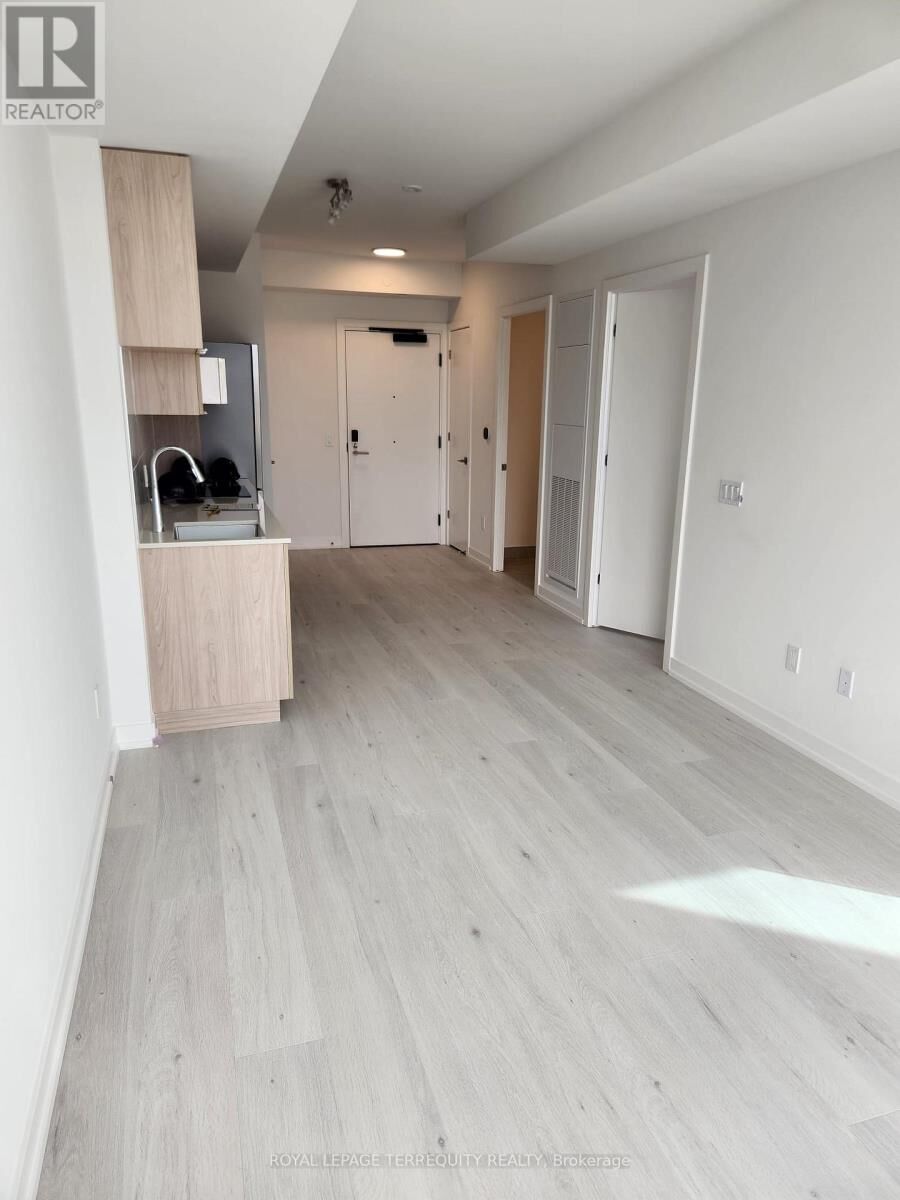 Property Photo:  2501 Saw Whet Boulevard 313  ON L6M 5N2 