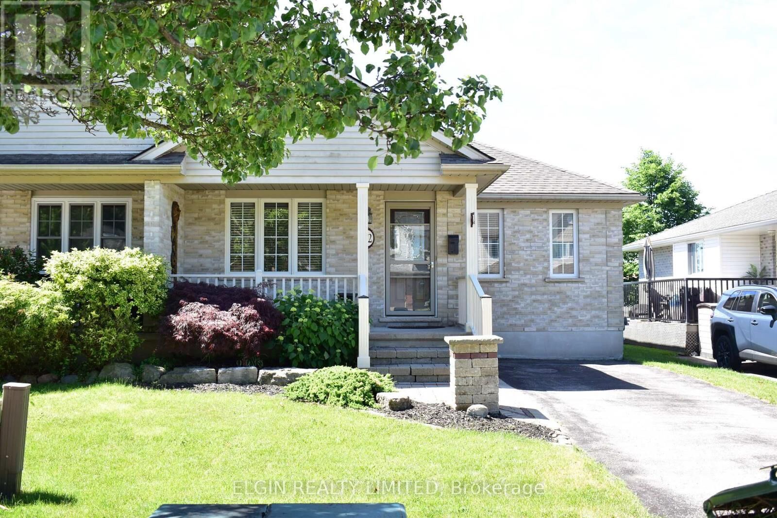 Property Photo:  22 Axford Parkway  ON N5R 6E6 