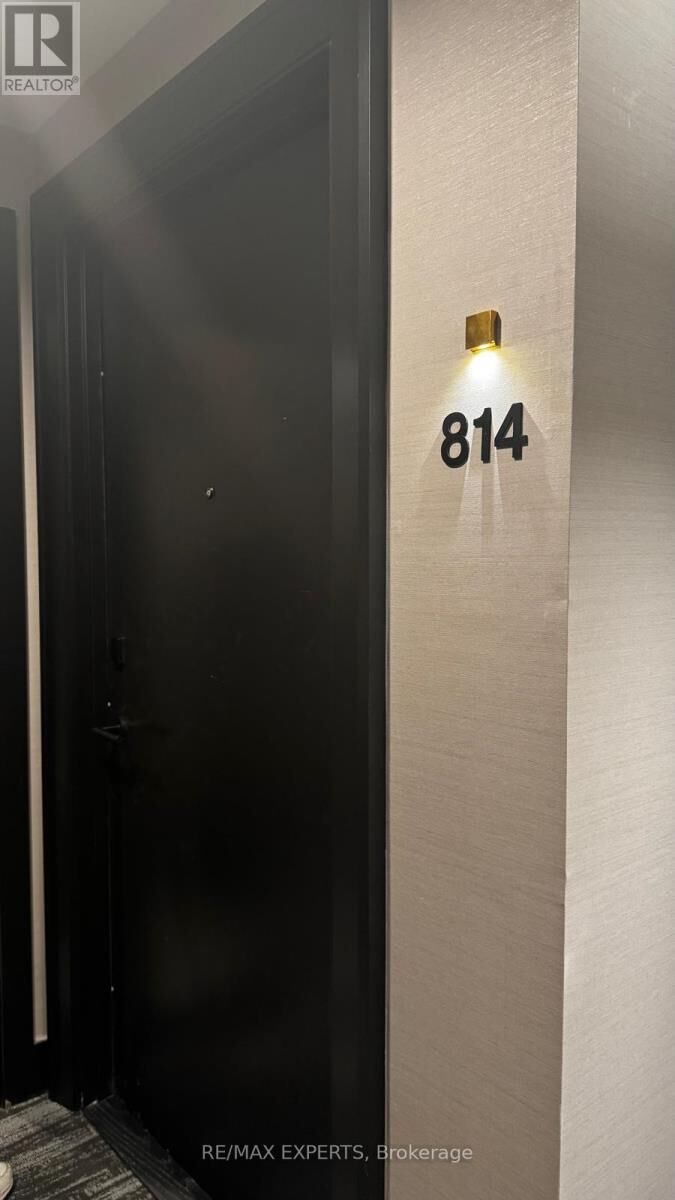 Property Photo: 2333 Khalsa Gate 814 ON L6M 0X7