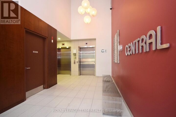 Property Photo: 349 McLeod Street 627 ON K2P 0S1