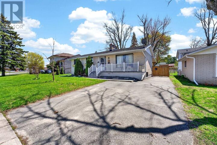 Property Photo: 1071 Hudson Drive ON K7M 5K9
