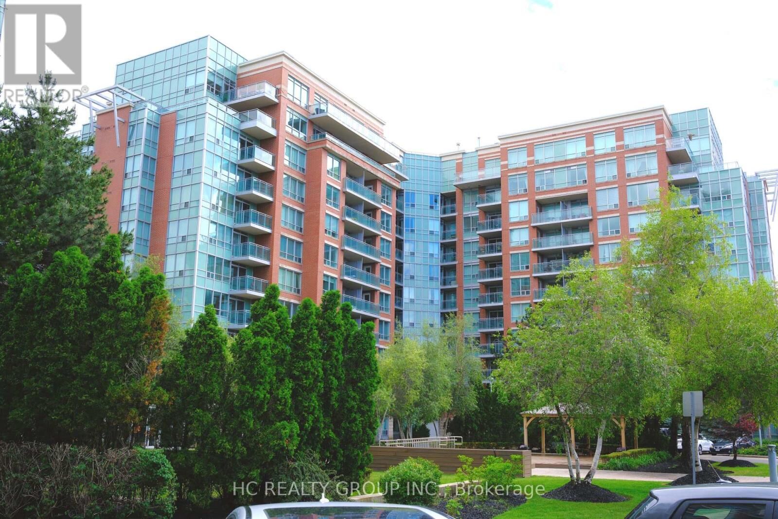 Property Photo: 62 Suncrest Boulevard 722 ON L3T 7Y6