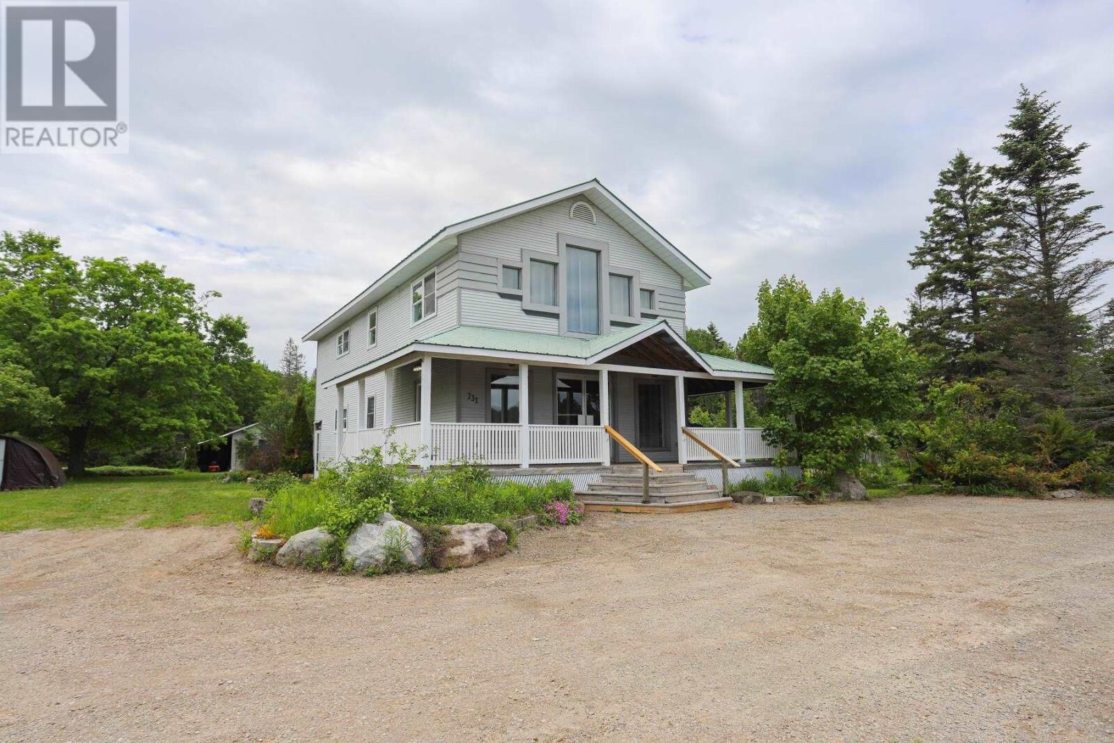 Property Photo: 731 Highway 17 N ON P6A 5K7
