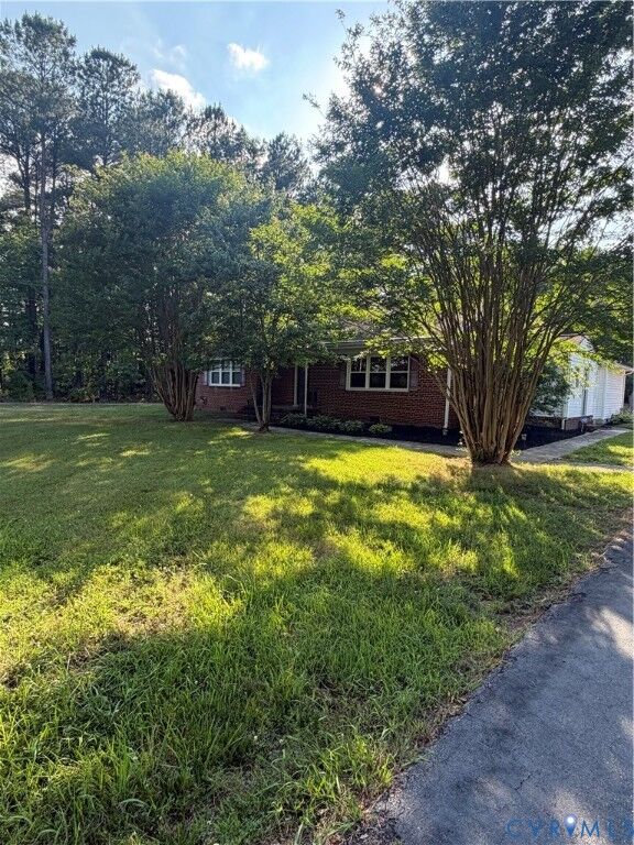 Property Photo: 7426 Boydton Plank Road VA 23803