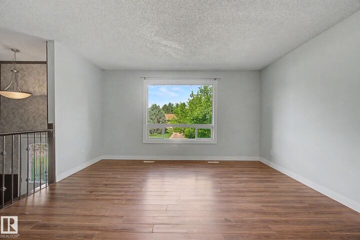 Property Photo:  1511 75 Street NW  AB T6K 2S1 