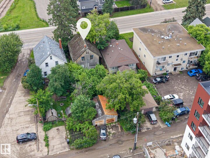 Property Photo: 8526 106 Street NW AB T6E 4J9