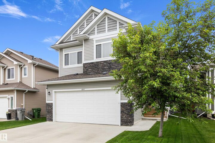 Property Photo:  8914 97A  AB T8R 2N6 