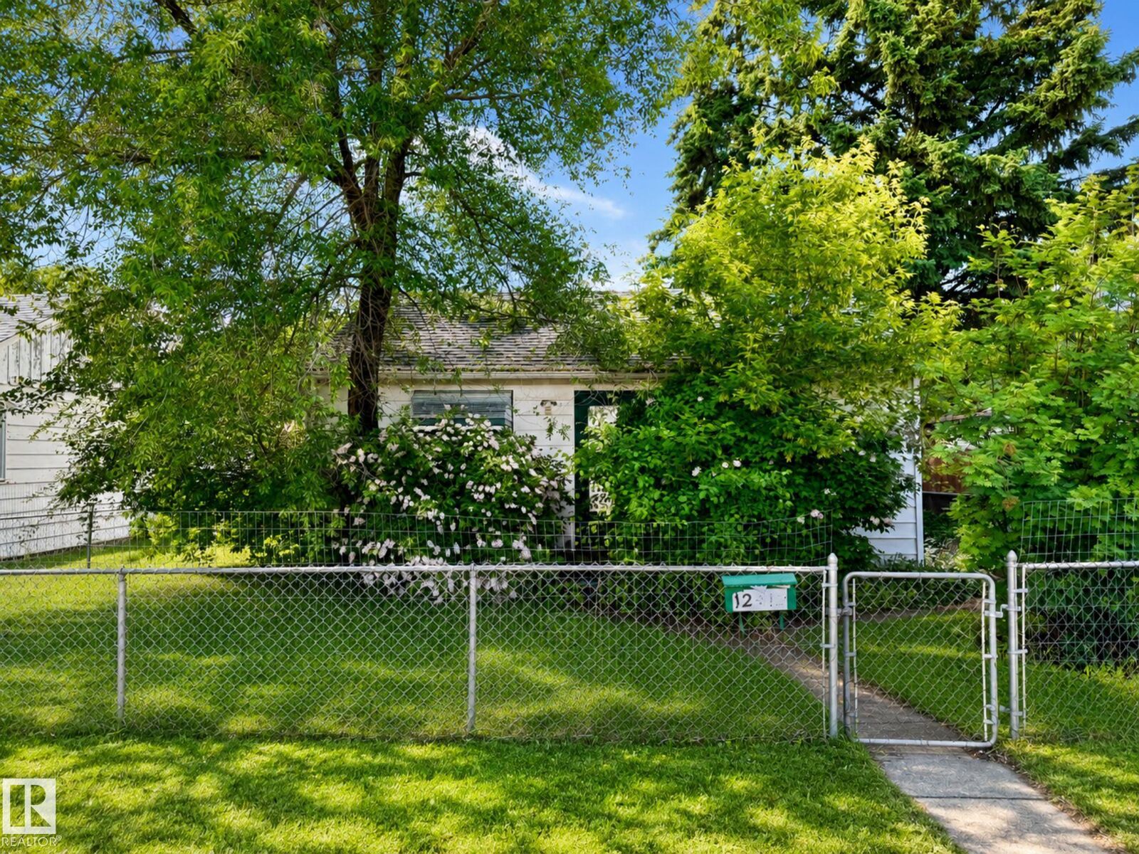Property Photo: 12412 91 Street NW AB T5E 3S4