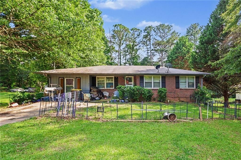 Property Photo: 493 Mehaffey Drive GA 30213