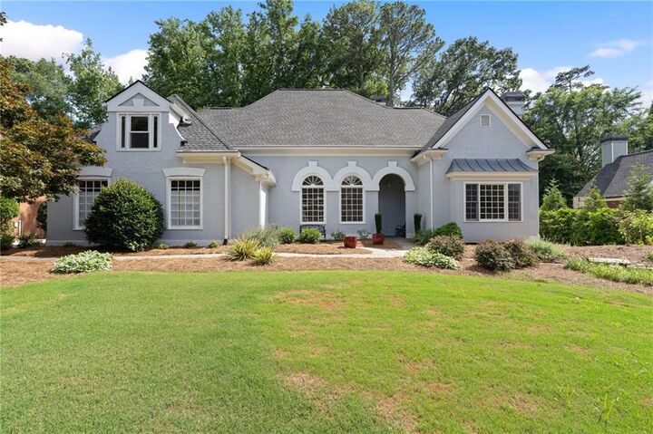 Property Photo: 6250 Blackberry Hill GA 30092