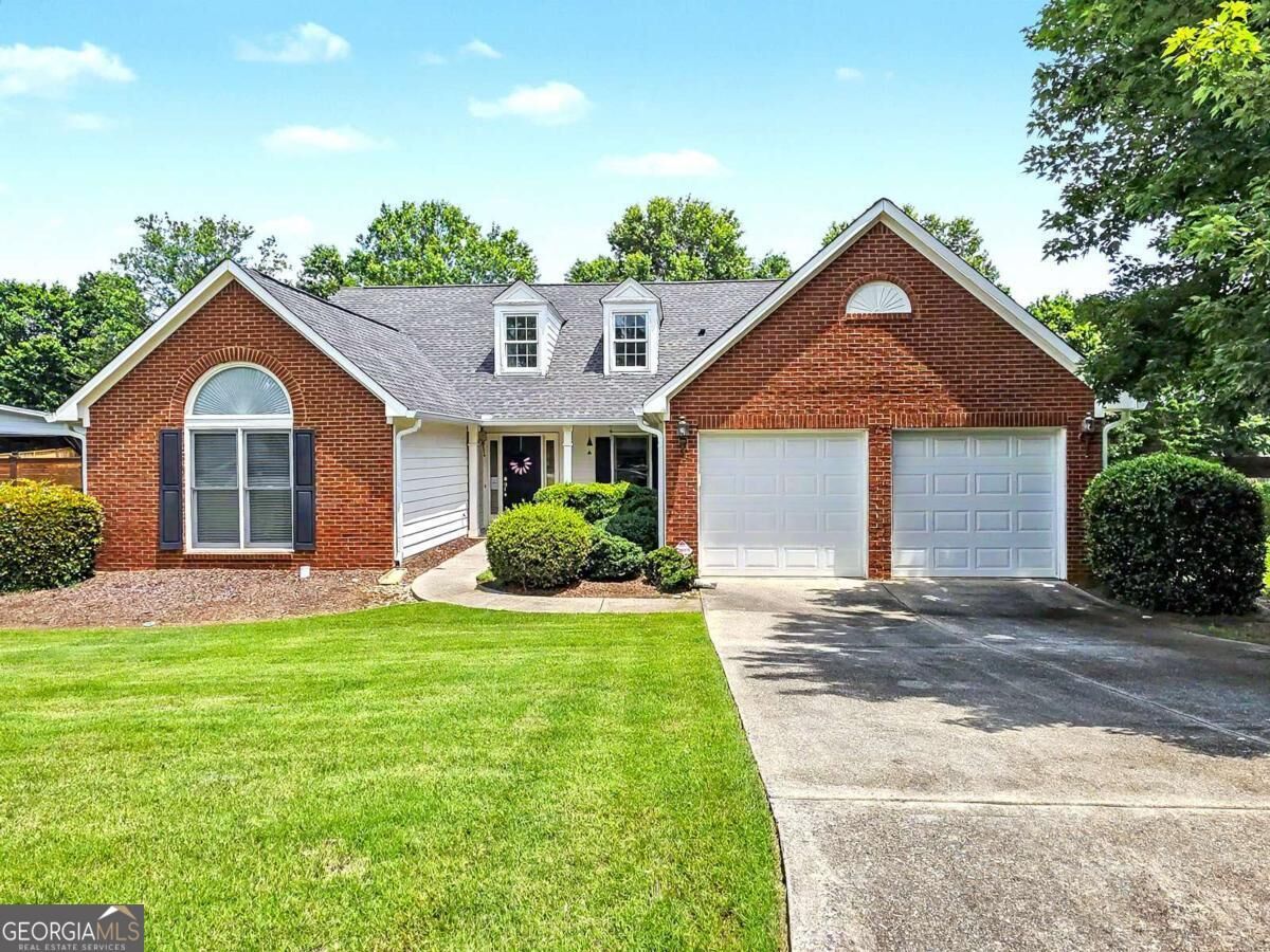 Property Photo:  140 Treadstone Overlook  GA 30024 