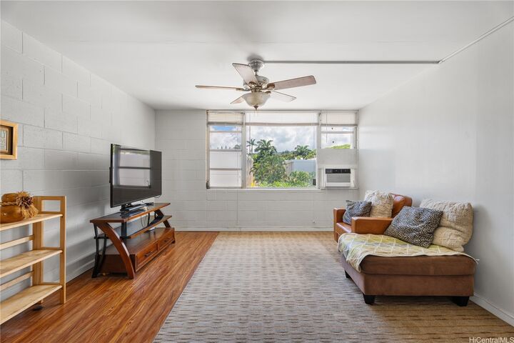 Property Photo:  98-1040 Moanalua Road 1-302  HI 96701 