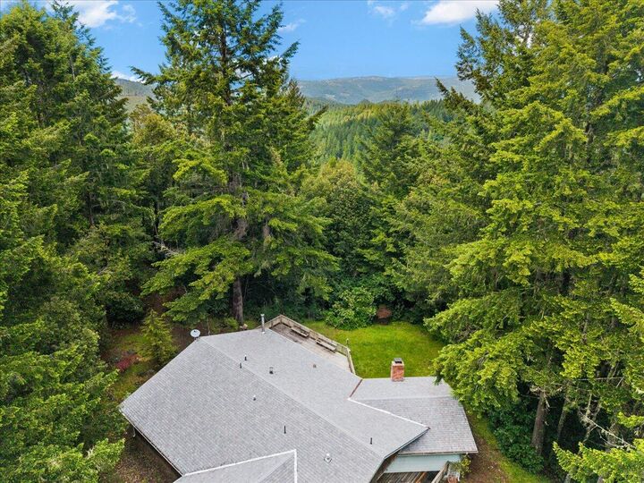 Property Photo:  7603 Kneeland Road  CA 95549 