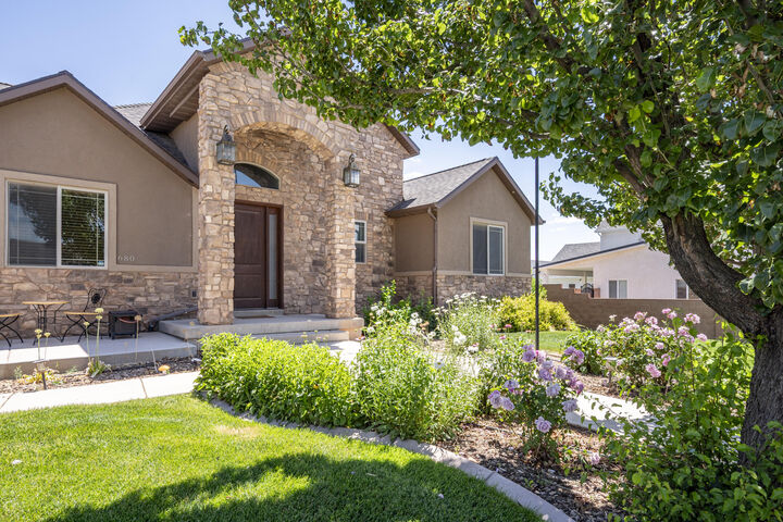 Property Photo:  680 E 5020 N  UT 84721 