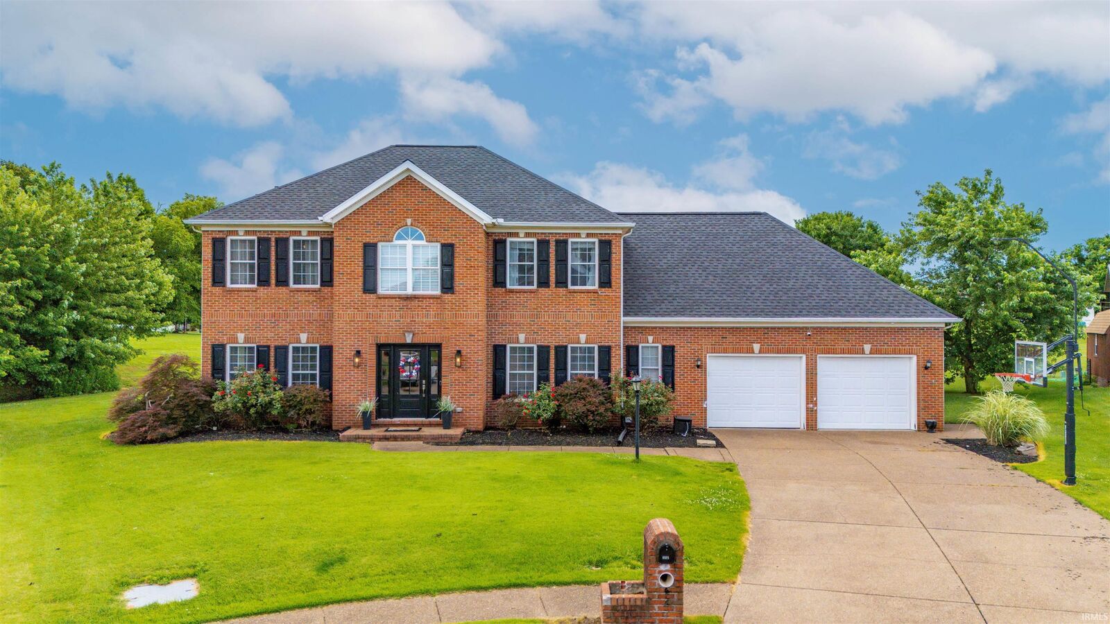 Property Photo: 6555 Oakland Court IN 47630