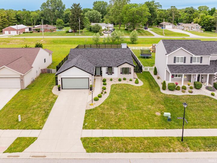 Property Photo: 2502 Trillium Cove IN 46748