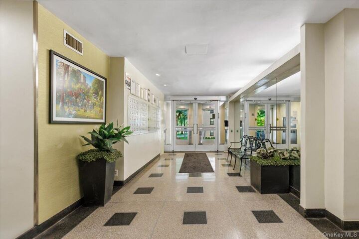 Property Photo: 6 Fordham Hill Oval 12H NY 10468
